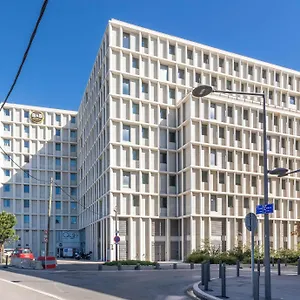 Les Ports Hotel